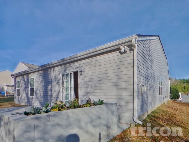 Building Photo - 4296 Tucker Chase Drive