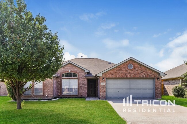Building Photo - 622 Ember Ln