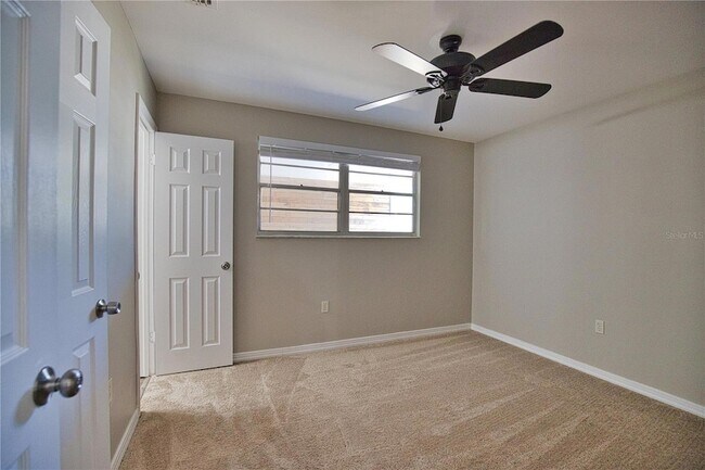 Building Photo - 1056 Venetian Pkwy