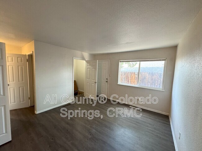 Building Photo - 4331 Ericson Dr
