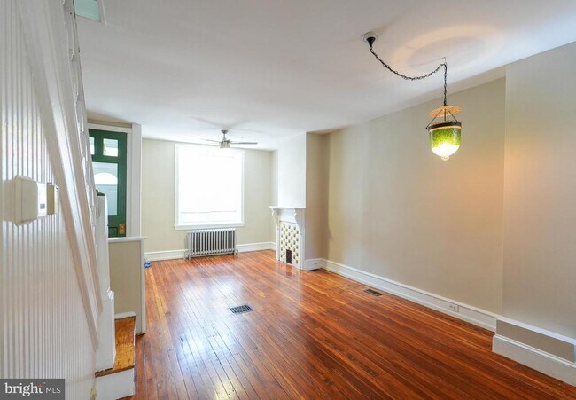 Building Photo - 2625 S Carlisle St