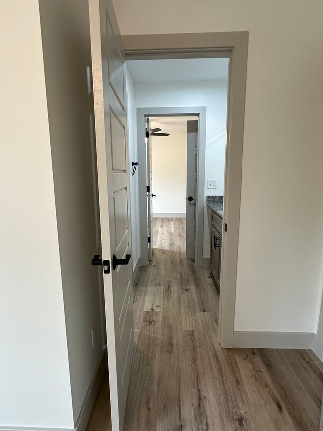 Building Photo - BRAND NEW 4 BED 3 BATH in WAYNESVILLE