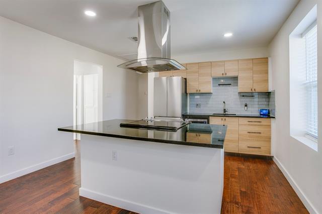 Building Photo - 1903 Harlandale Ave