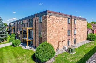 Building Photo - Southwood Apartments