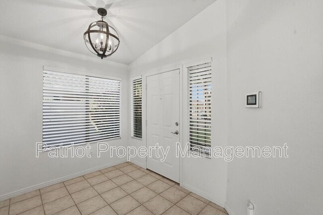 Building Photo - 1281 N McKenna Ln