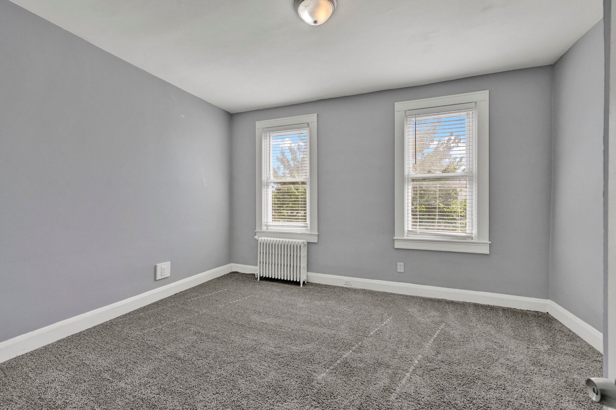 Building Photo - 404 Cornwall St