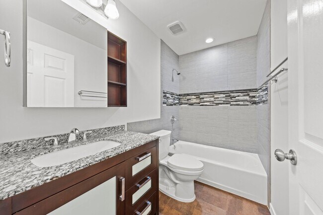 Building Photo - 4407 Southminster Cir
