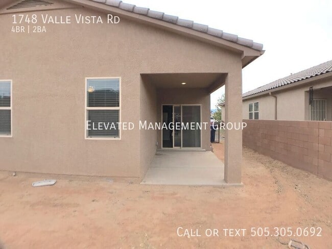 Building Photo - 1748 Valle Vista Rd NW