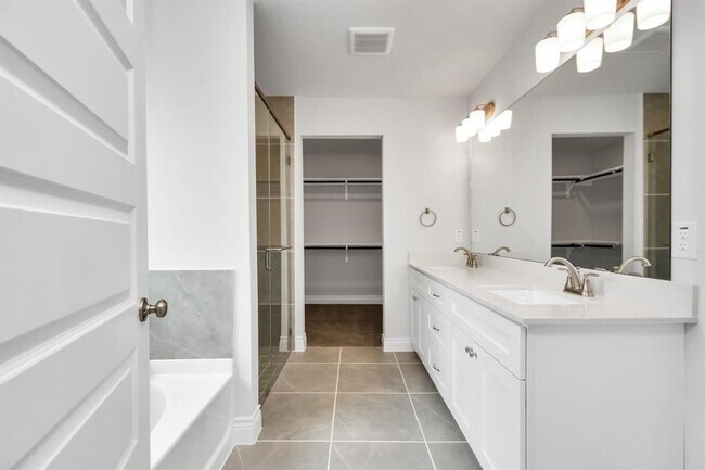 Building Photo - 10135 Cabo del Sol Dr