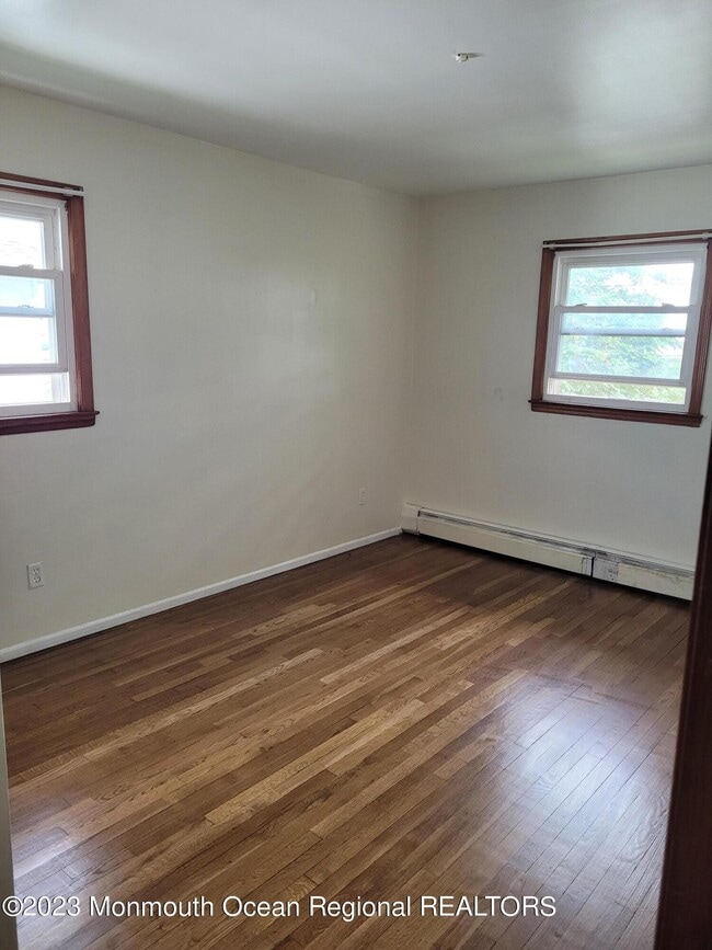 Building Photo - 826 Hampden St