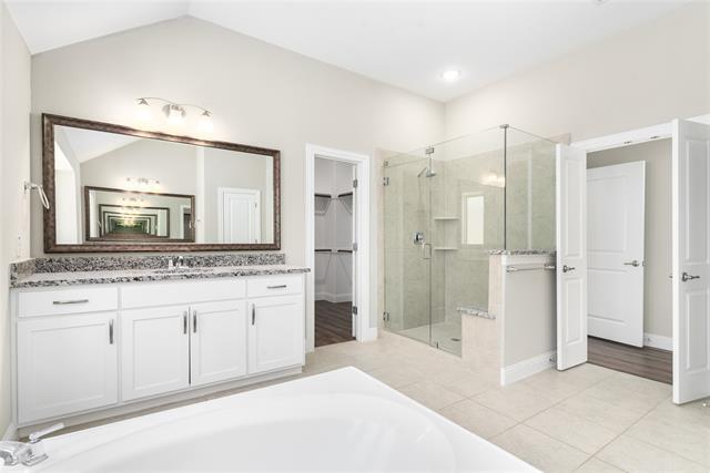 Building Photo - 12261 Hesse Dr