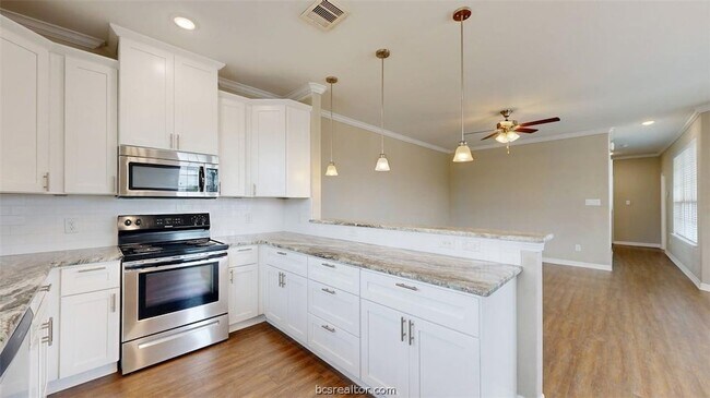 Building Photo - 2139 Big River St