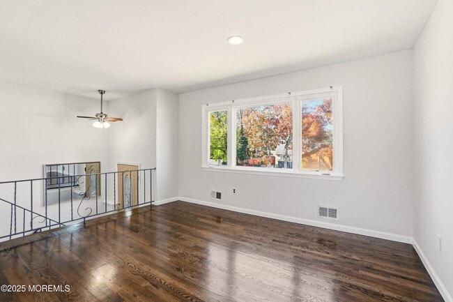 Building Photo - 701 Beach Ave