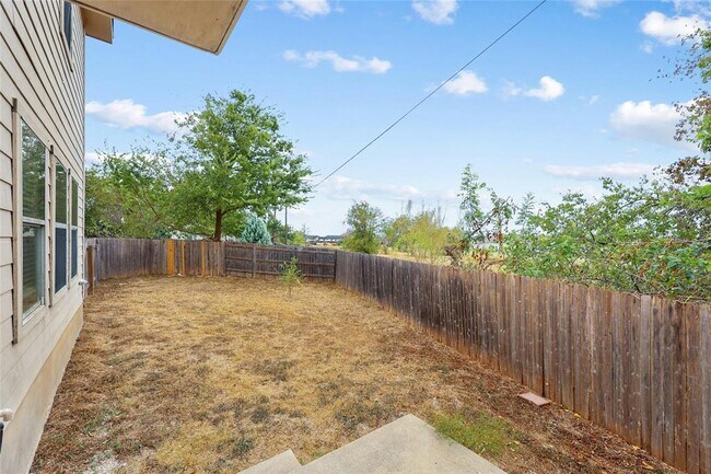 Building Photo - 2101 Rachel Ln