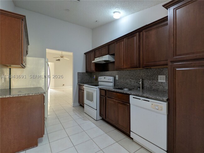 Building Photo - 7502 NW 33rd St