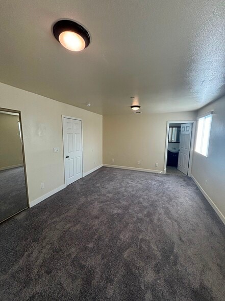 Building Photo - 337 E 104th St