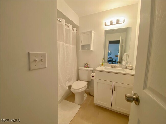 Building Photo - 16841 Sanibel Sunset Ct