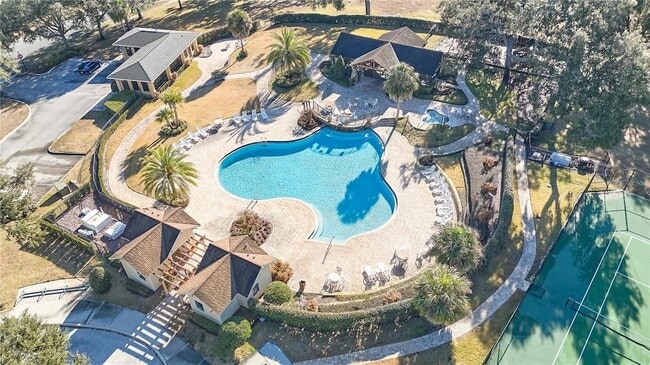 Building Photo - 23903 Sardinia Dr