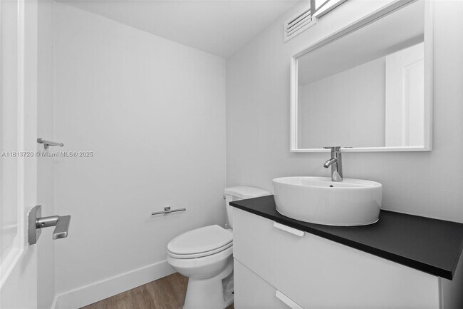 Building Photo - 137 Golden Isles Dr