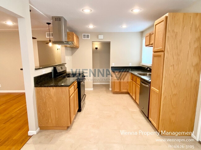 Building Photo - 5280 5th St