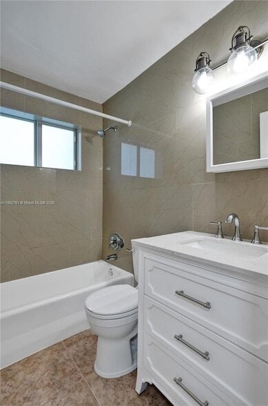 Building Photo - 3800 SW 58th Terrace