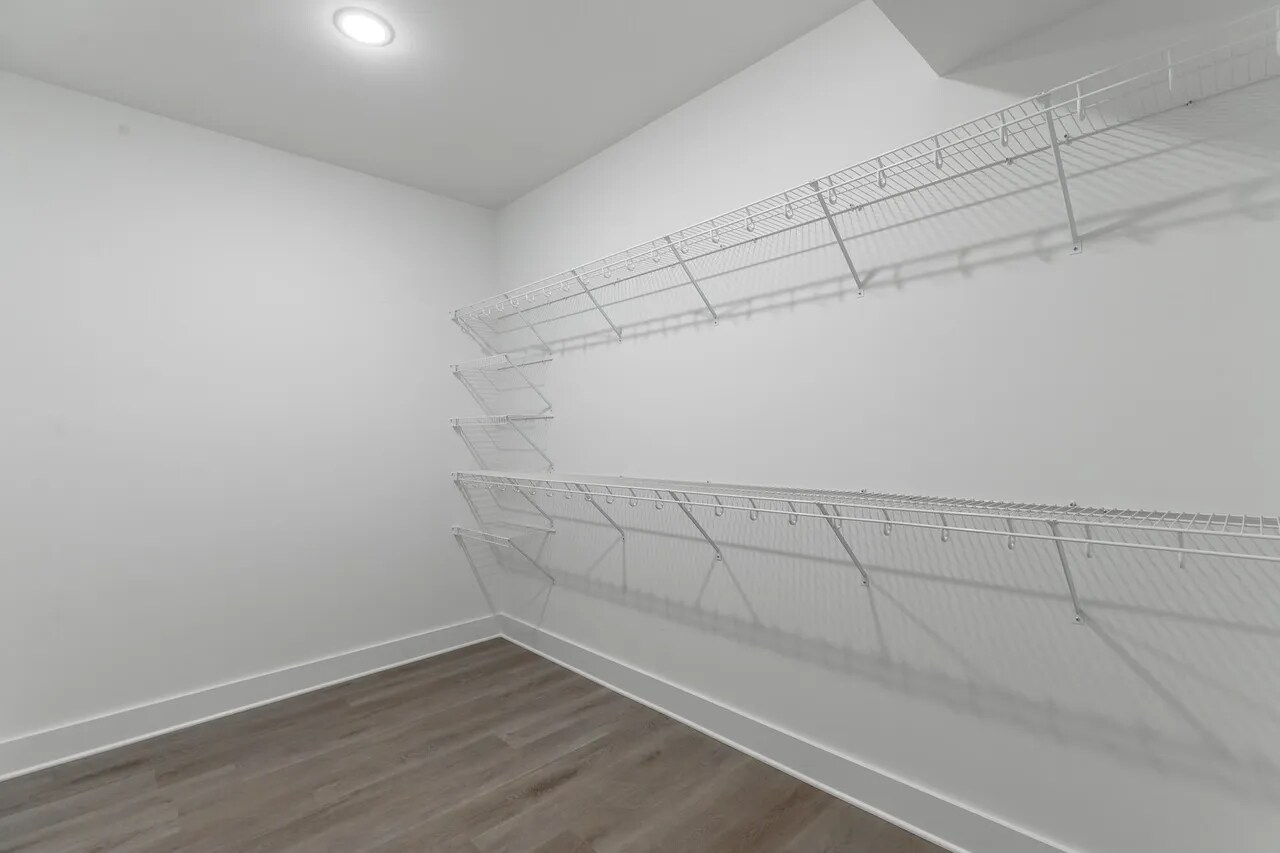 Building Photo - 4696 Heiskell Dr