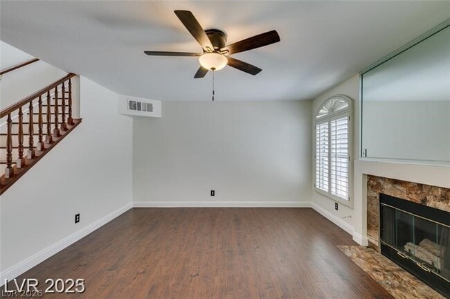 Building Photo - 2602 Country Maple Ave