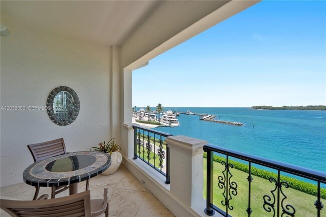 Building Photo - 2244 Fisher Island Dr