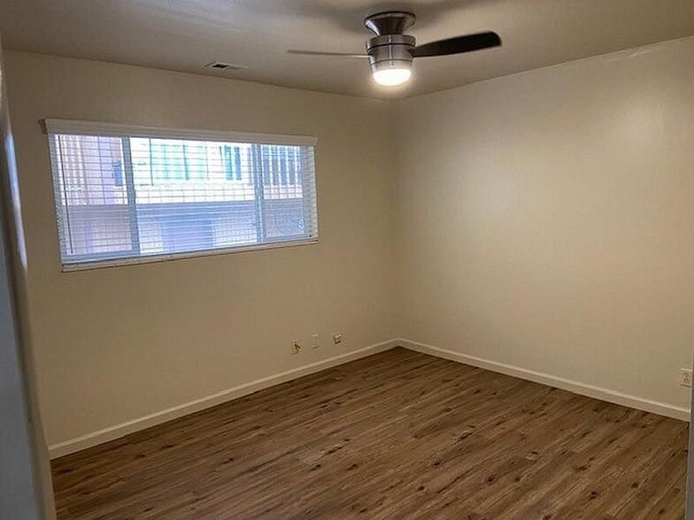 Building Photo - 307 Moraine Way