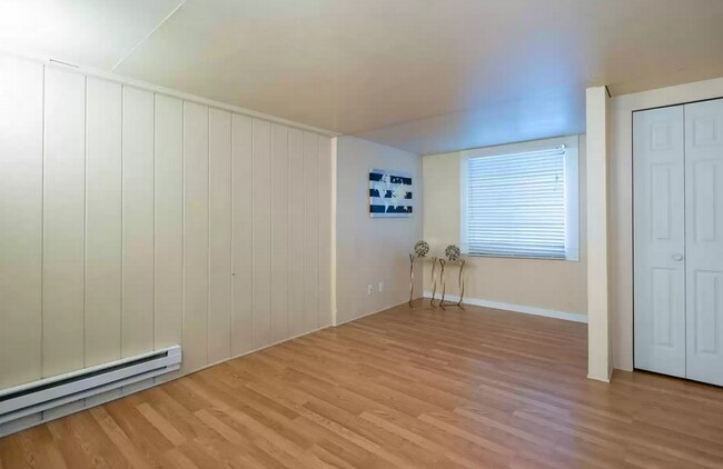 Building Photo - Only $2795/month for 4 Bedroom Campus Home