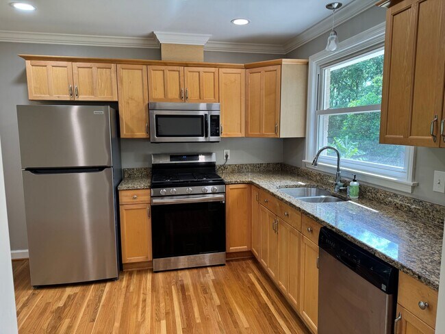 Building Photo - Fabulous Crieve Hall 4BR, 3BA Home