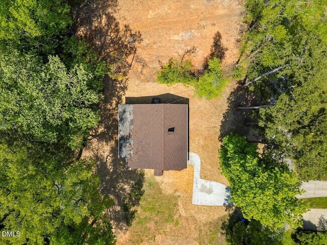 Building Photo - 106 Circle Dr