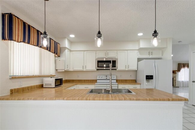 Building Photo - 7723 Miller Glen Ln