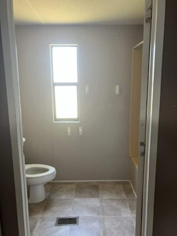 Building Photo - 108 Kirk Dr