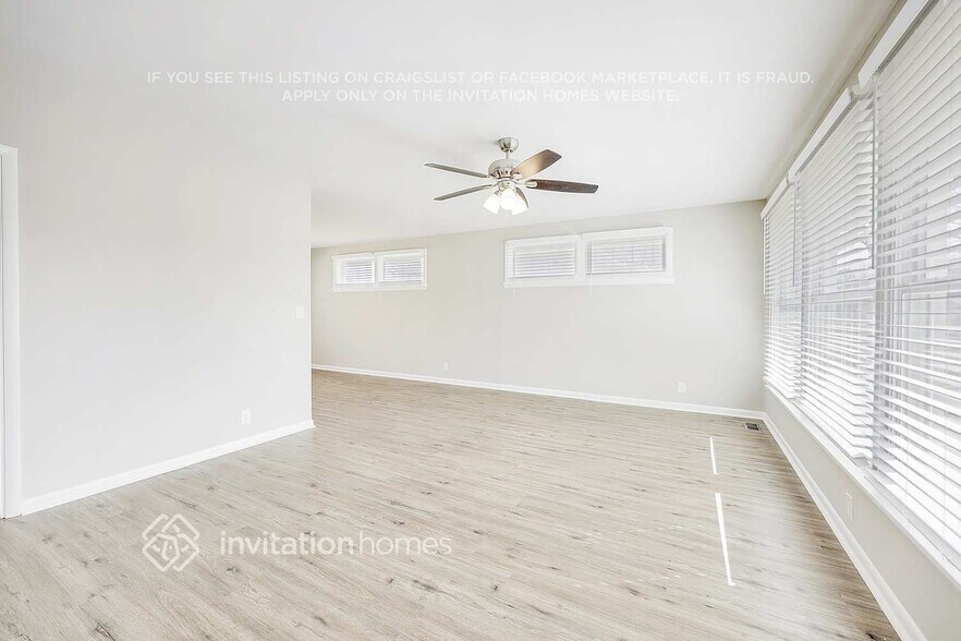 Building Photo - 728 Winthorne Dr