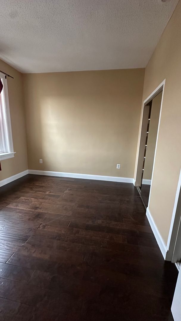 Building Photo - Fantastic Adams Morgan Location!