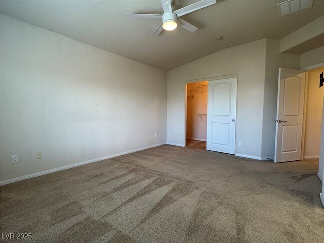 Building Photo - 8278 Apple Barn Ave