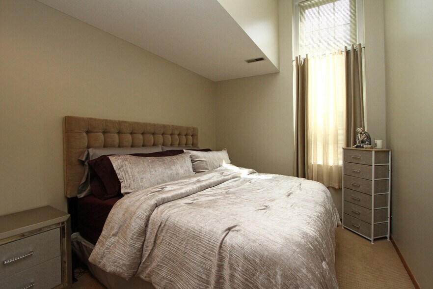 Bedroom - 1223 N 9th St