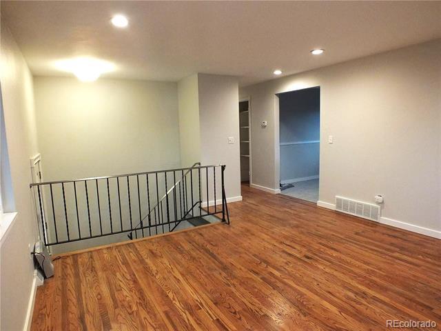 Building Photo - 6 Circle Dr