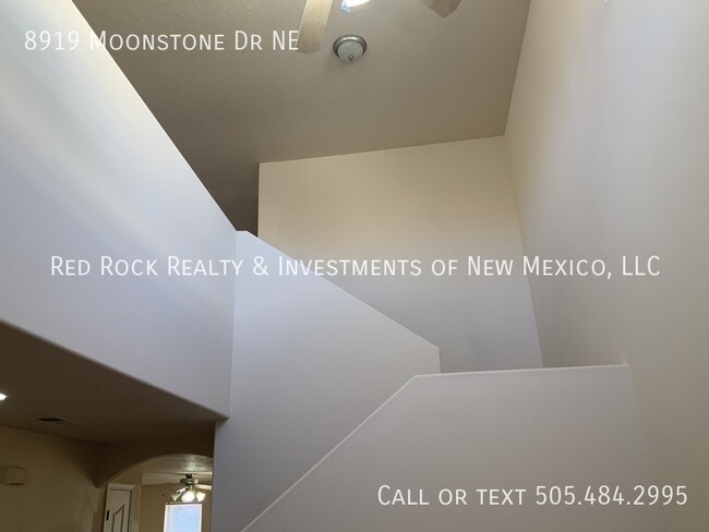 Building Photo - 3 Bedroom in La Cueva with EV Charger!!