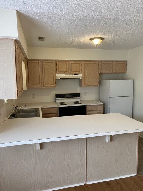 Building Photo - 2914 Mulberry Ln