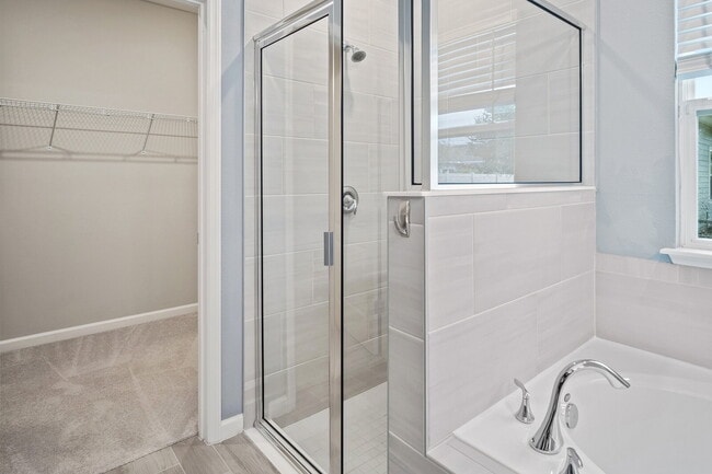 Building Photo - 4 Bedroom Home with Office in Windward Ran...