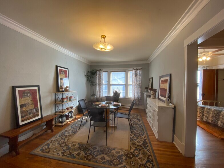 Building Photo - 5614 N Wayne Ave