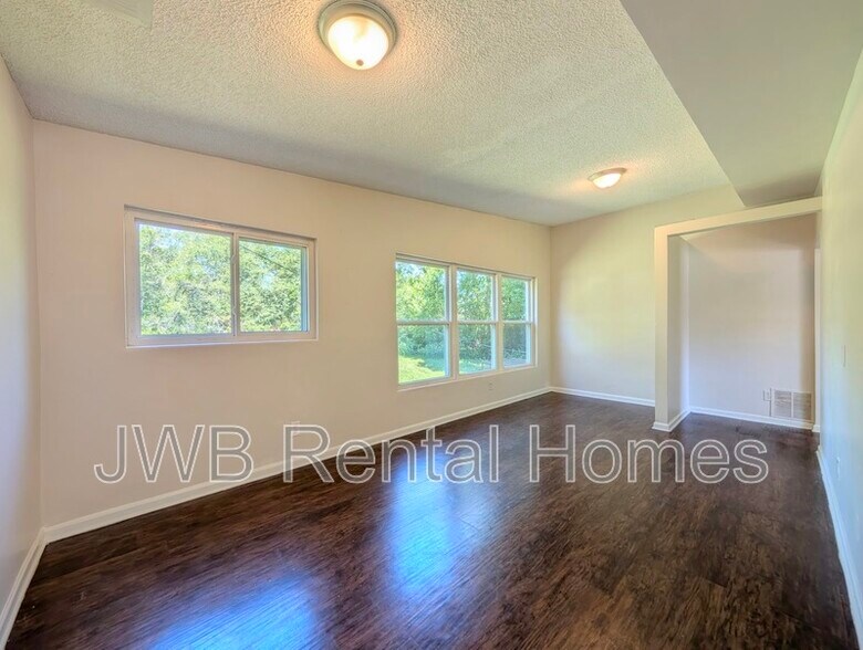 Building Photo - 2710 Rogero Rd