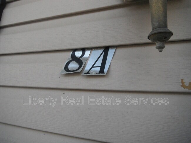 Building Photo - 1100 Pineland Ave