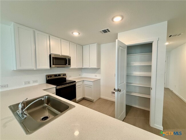Building Photo - 413 Moscato Rd
