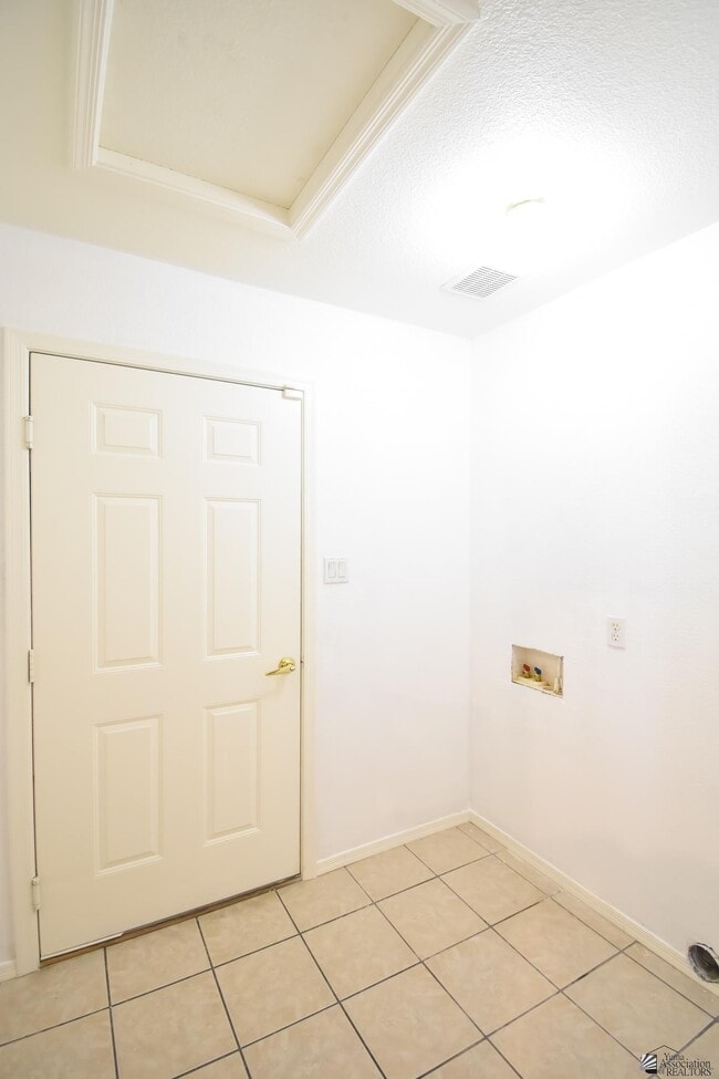 Building Photo - 9673 E 38th St