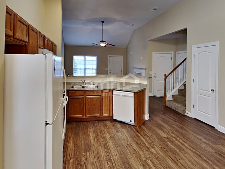 Building Photo - 1430 Saddle Brk