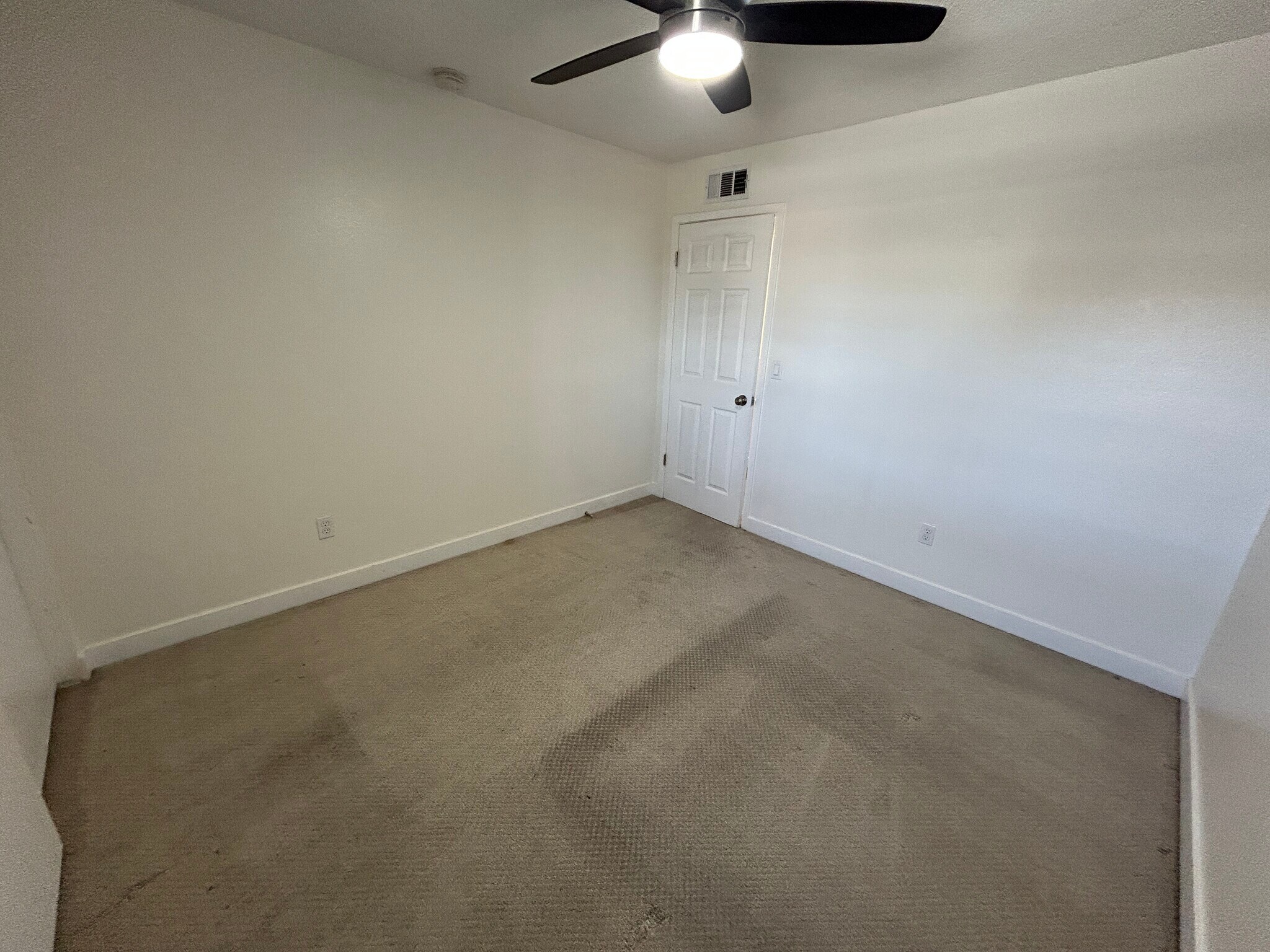 Building Photo - 2698 N 43rd Ave