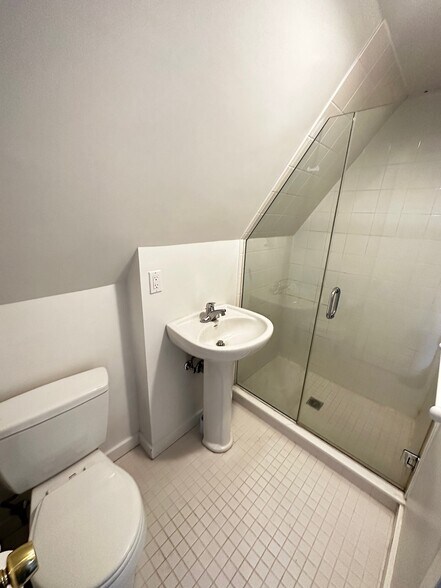 Building Photo - 53 Hopedale
